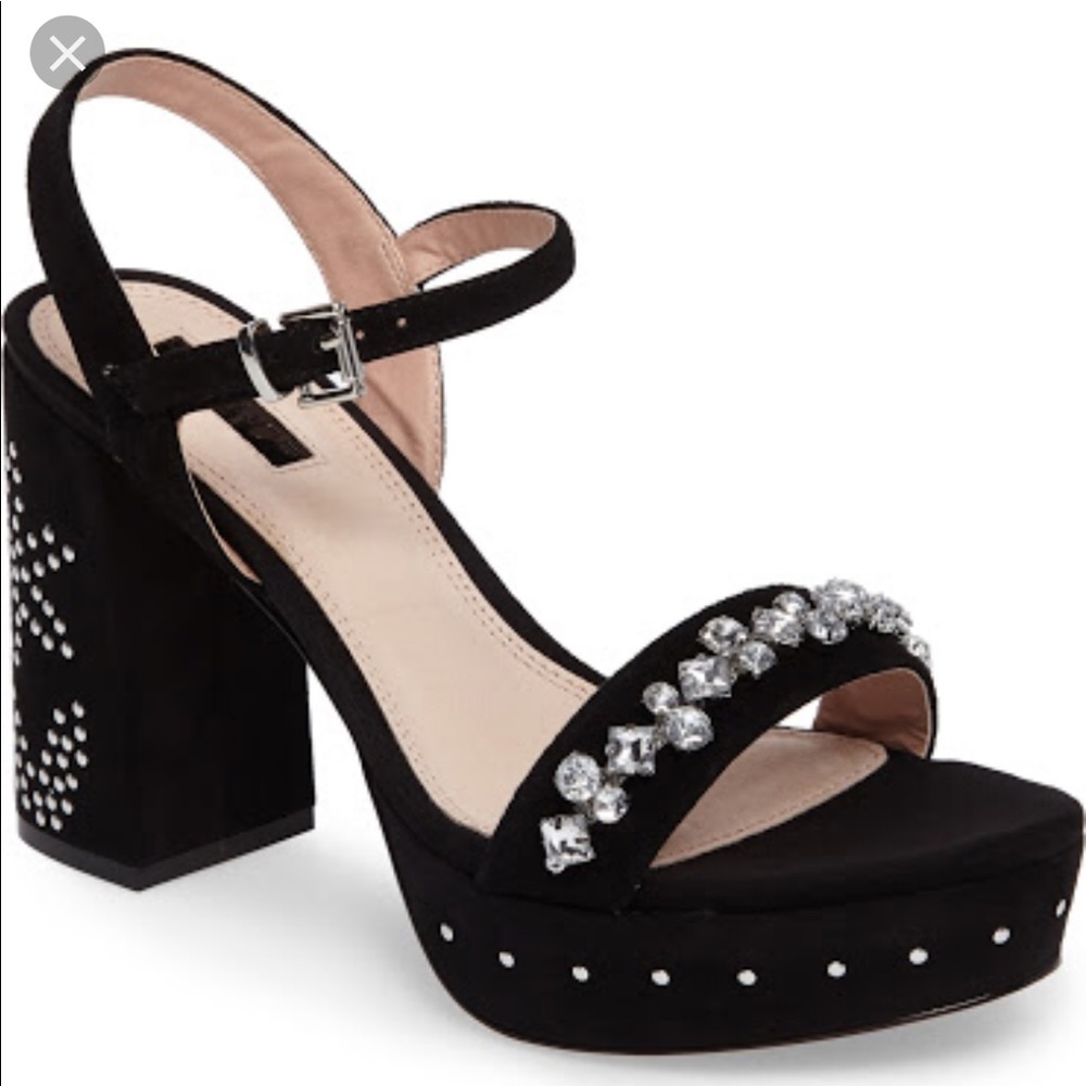ISO : TOPSHOP Lovely Embellished platform